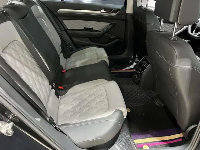 Volkswagen Magotan 2 million commemorative edition 330TSI DSG leading model