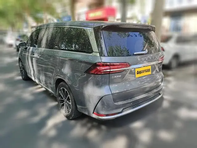 Roewe Roewe iMAX8 400TGI Premium Edition