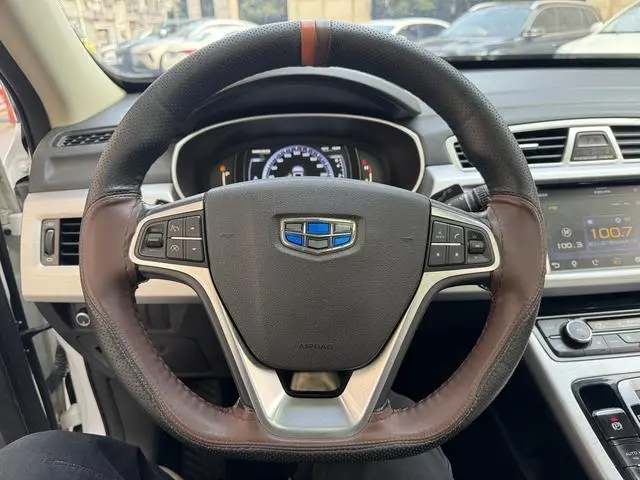 Geely Boyue 1.8TD automatic two-wheel drive intelligent 4G connected version