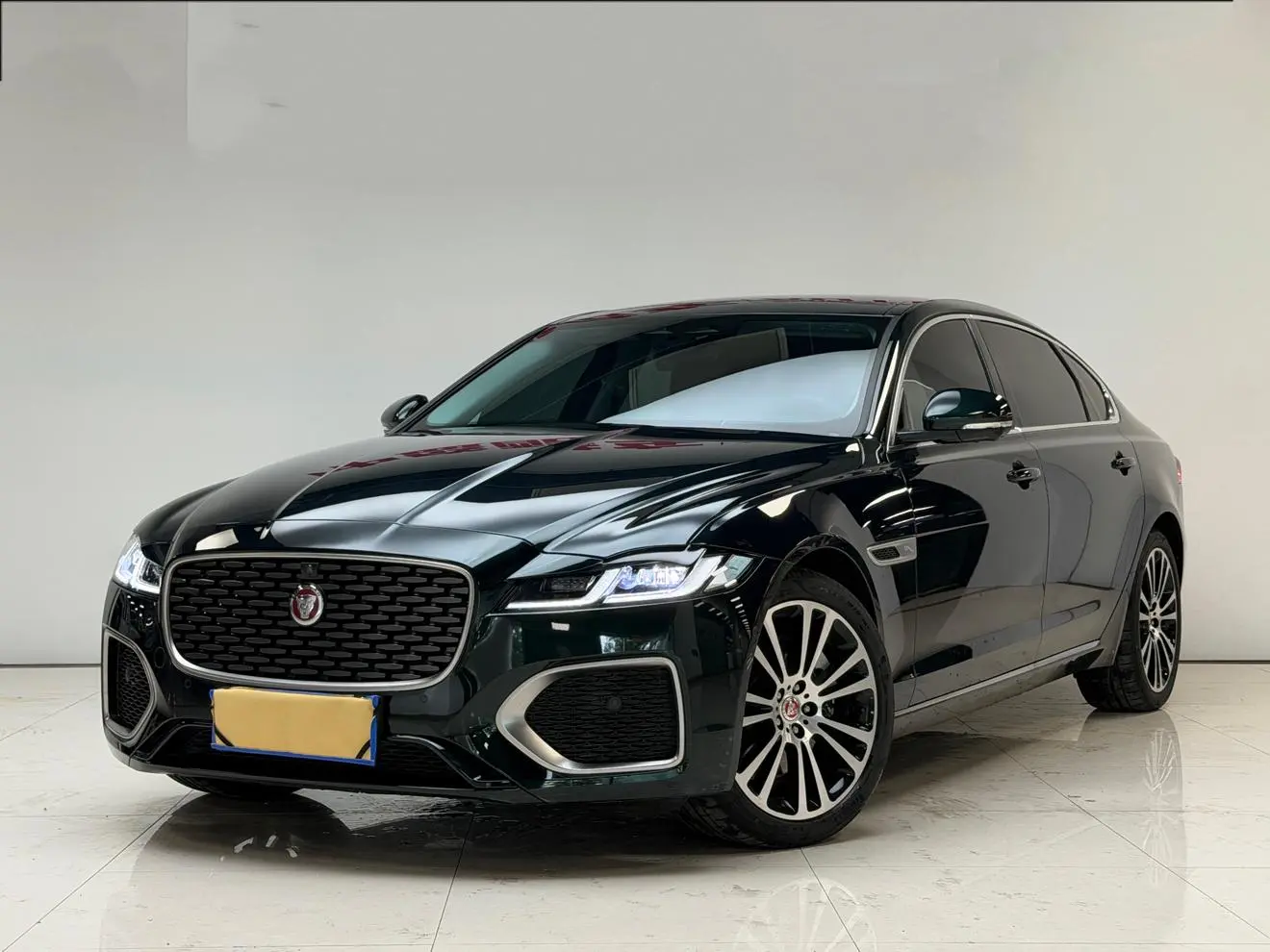 Jaguar Jaguar XFL 2.0T P250 two-wheel drive Exclusive Deluxe Edition
