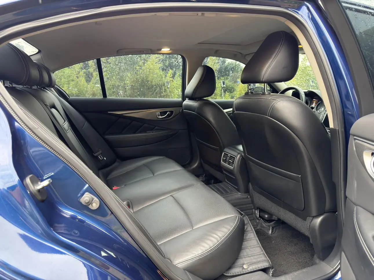 Infiniti Infiniti Q50L 2.0T enjoy the sports version