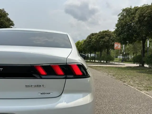 Peugeot Peugeot 508L 400THP PureTech Driving Control Edition