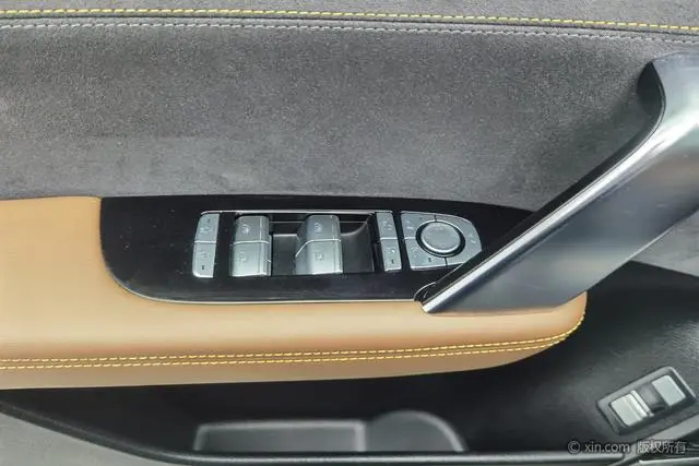 BYD Tang DM DM 2.0T four-wheel drive high-performance version of the Genesis flagship