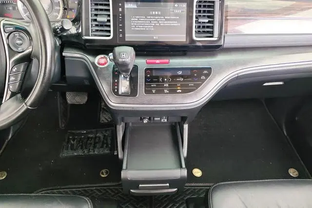 Honda Ai Lishen 2.4L Deluxe Edition
