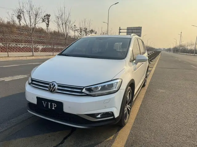Volkswagen Touran L 280TSI DSG Extension Edition 7 seats
