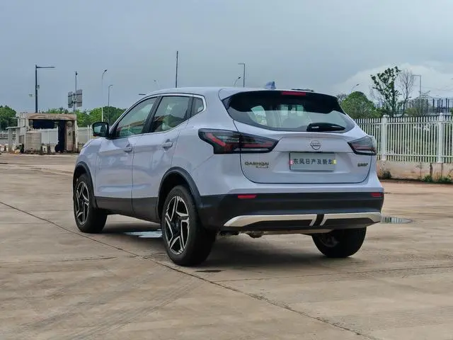 Nissan Qashqai Honor 2.0 L CVT XV+ Leading Edition