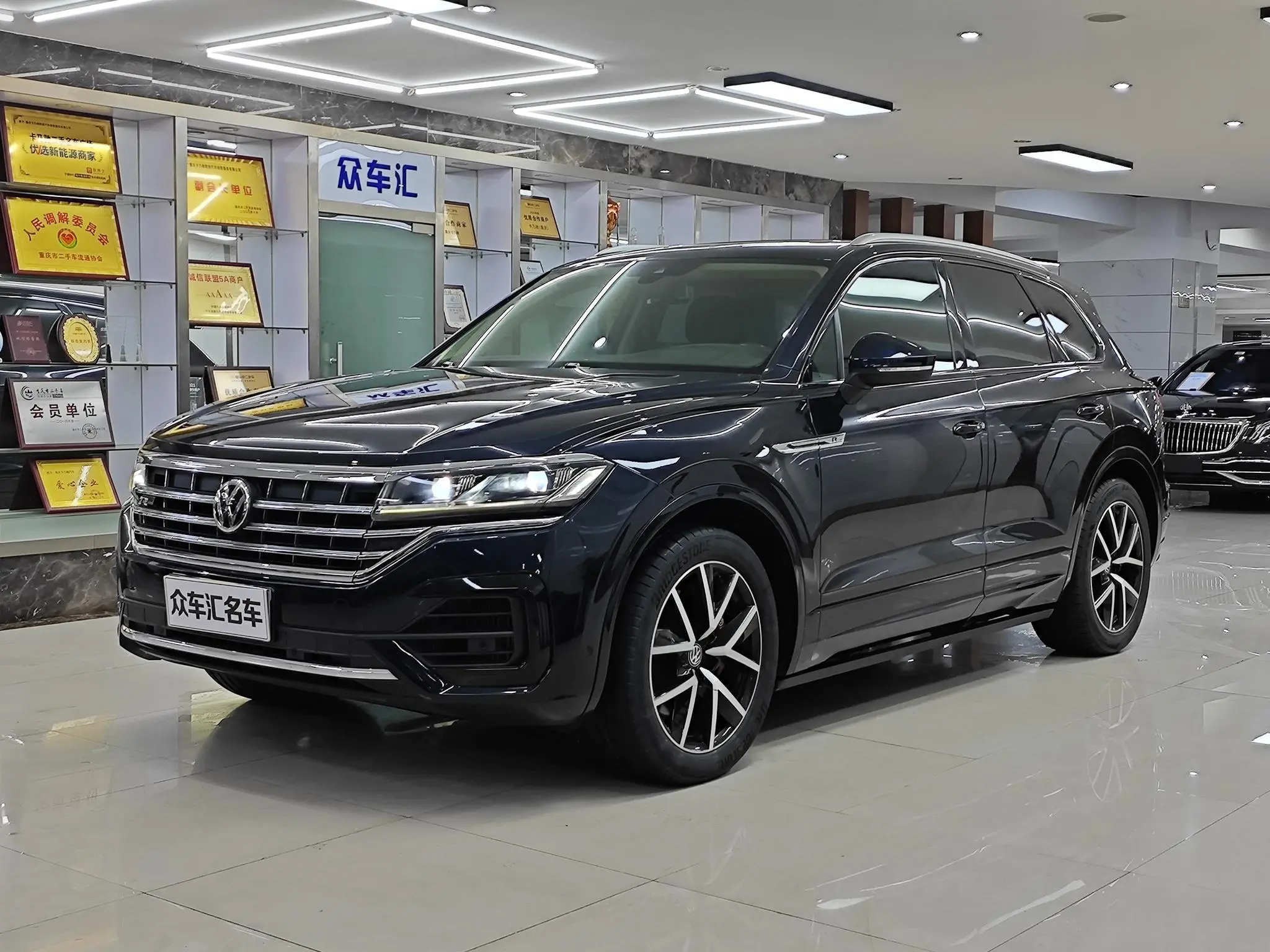 Volkswagen Touareg 3.0 TSI Sharp Front Version Country VI