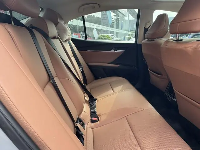 TOYOTA Camry Dual Engine 2.0 HGVP Deluxe Edition