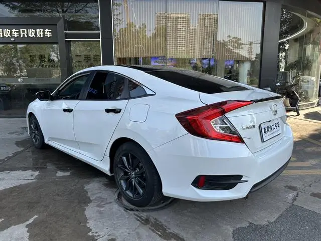 Honda Civic 220TURBO CVT Dynamic Version Country VI