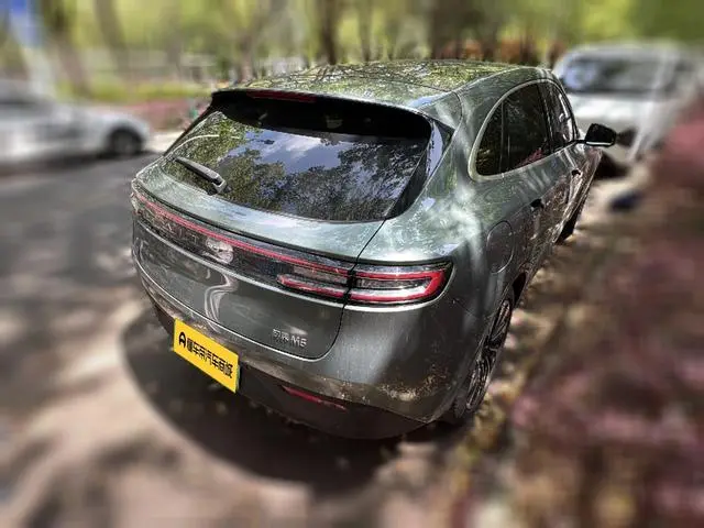 AITO Ask the world M5 Extended range rear drive standard edition