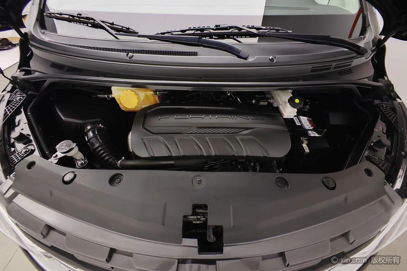 Dongfeng Fengxing Popular M7 Lord 2.0T Automatic Marquis Version