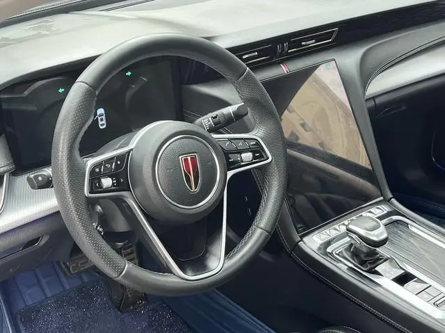 Hongqi Hongqi H5 2.0T Automatic Zhilian Qichang Version