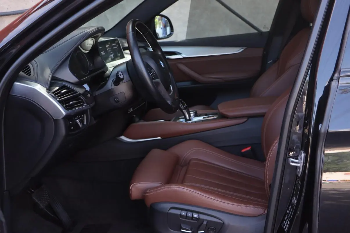 BMW BMW X6 xDrive28i M sports suit
