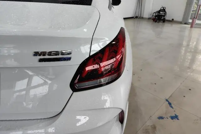 MG MG5 300TGI DCT Green Luxury Luxury Edition
