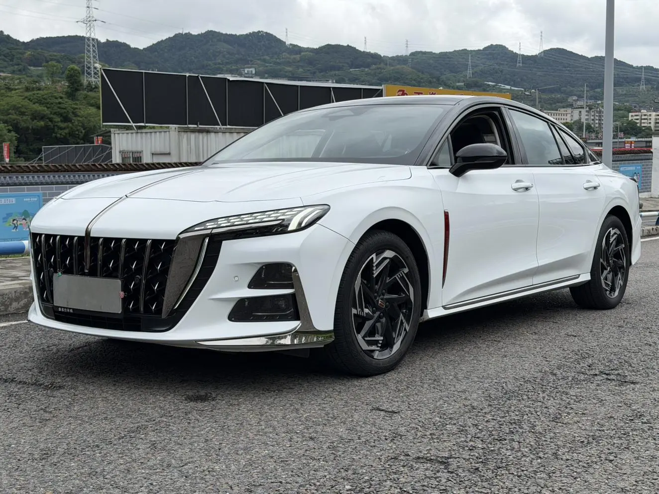 Hongqi Hongqi H6 2.0T to the United States version