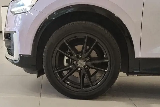 Audi Audi Q2L 35TFSI aggressive dynamic type