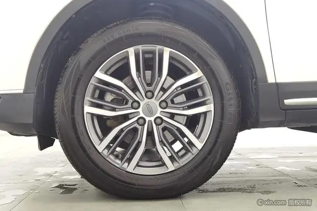 Geely Boyue 1.8TD DCT Zhizun PRO