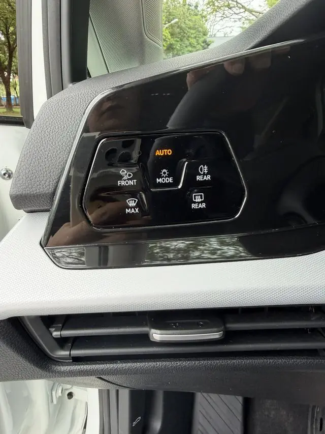 Volkswagen golf 200TSI DSG