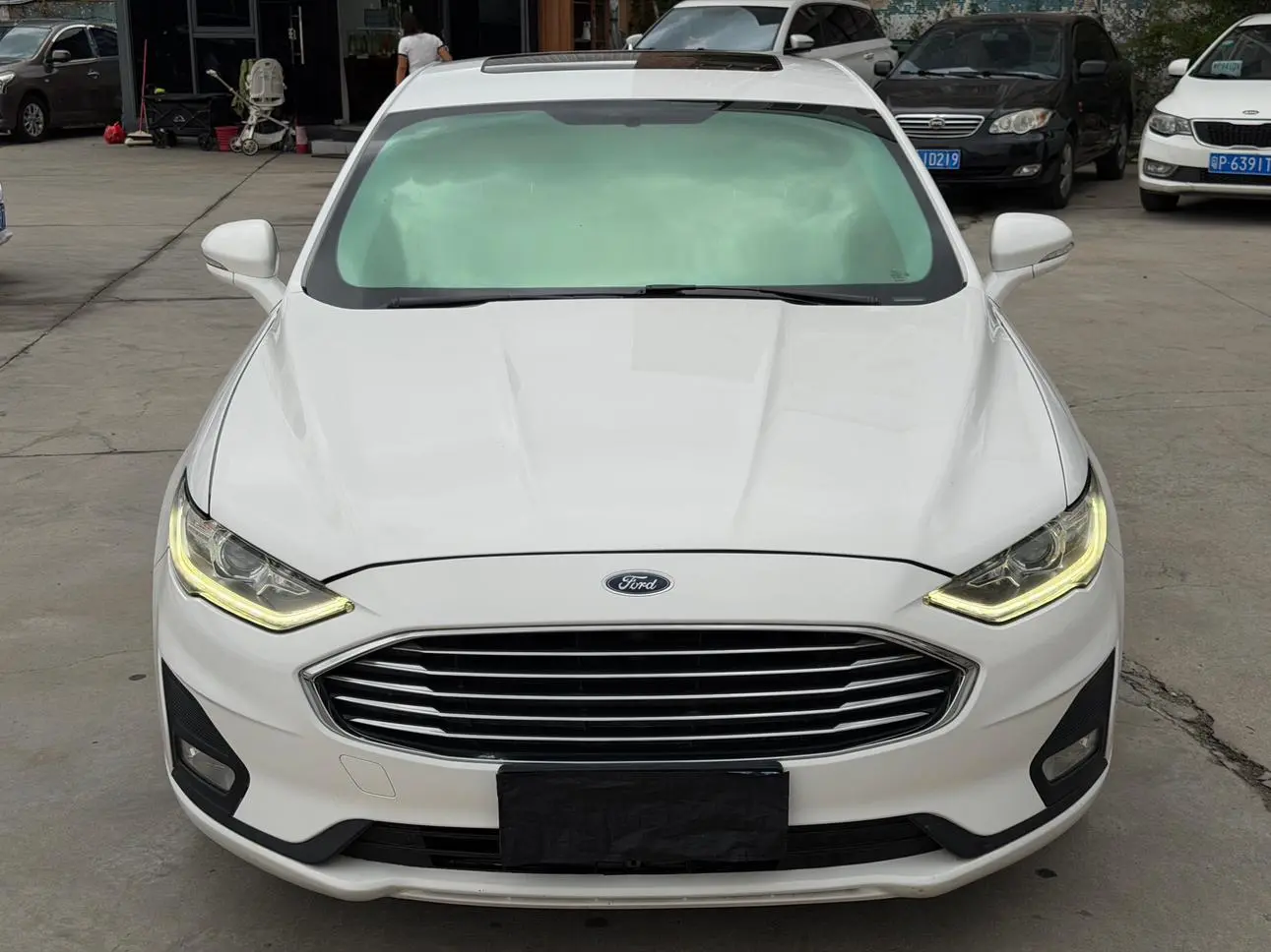 Ford Mondeo EcoBoost 200 intelligent control Fashion type country V