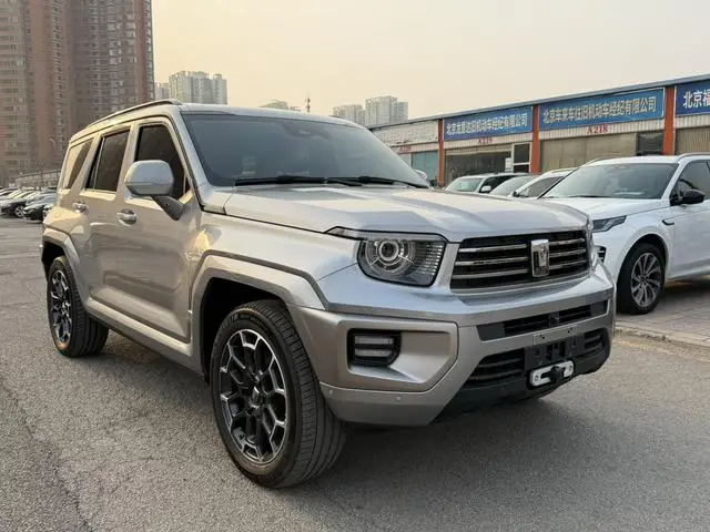 Tank Tank 700 Hi4-T Extreme Edition