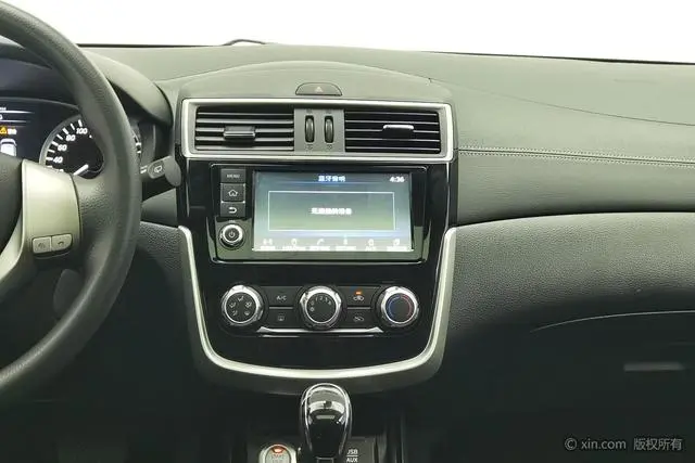 Nissan TIIDA 1.6L CVT Smart Travel Edition
