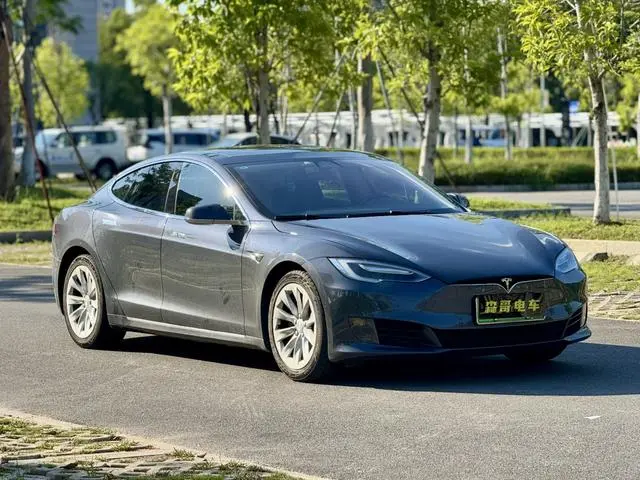 Tesla Model S 75