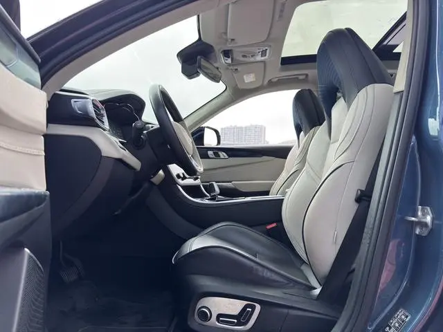 LYNK & CO Lynk 01 2.0T two-wheel drive Pro version