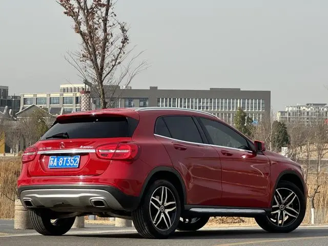 Mercedes-Benz Mercedes-Benz GLA GLA 200 fashion type
