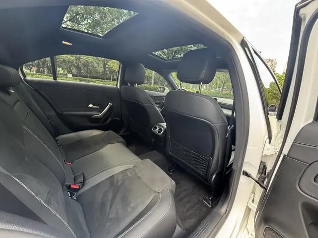 Mercedes-Benz Mercedes-Benz A-class A 200 L sports sedan