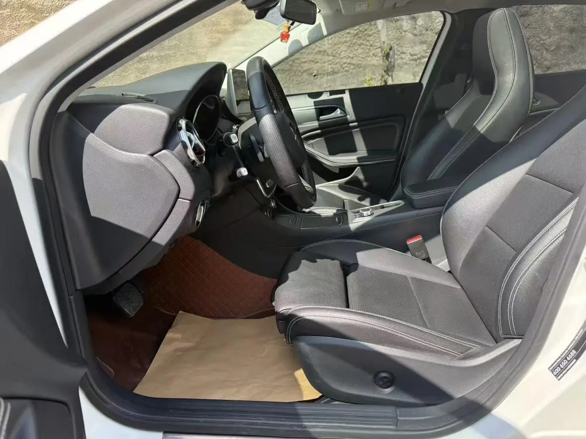Mercedes-Benz Mercedes-Benz GLA GLA 200 fashion type