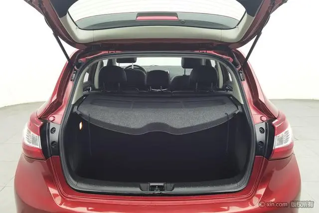 Nissan TIIDA 1.6L CVT Smart Travel Edition