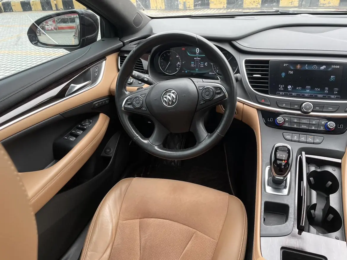 Buick Lacrosse 28T luxury