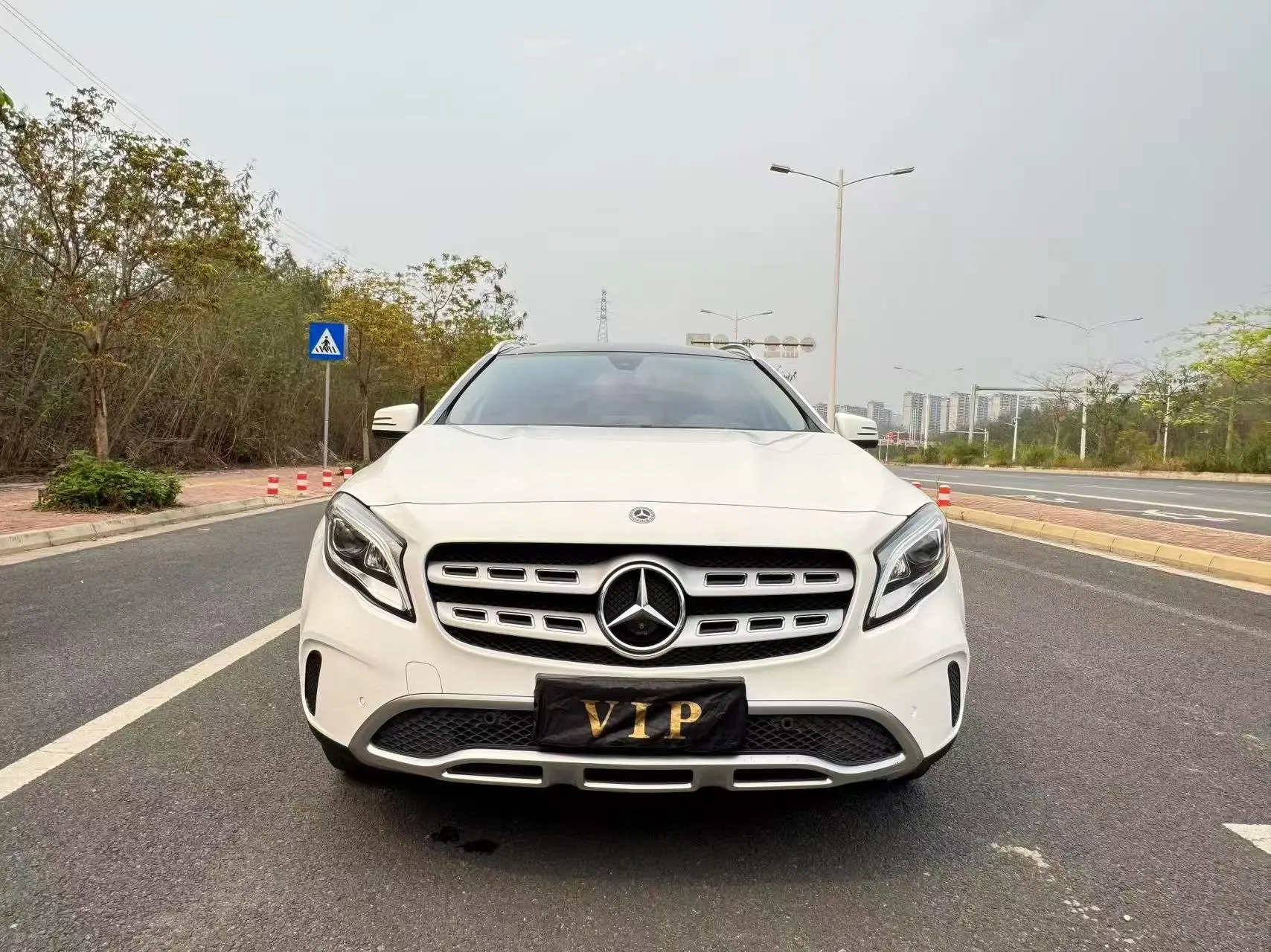 Mercedes-Benz Mercedes-Benz GLA GLA 200 fashion type