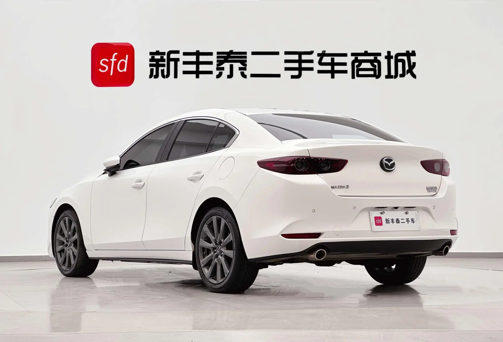 Mazda Mazda 3 Angkesaila 2.0L automatic quality dazzling version