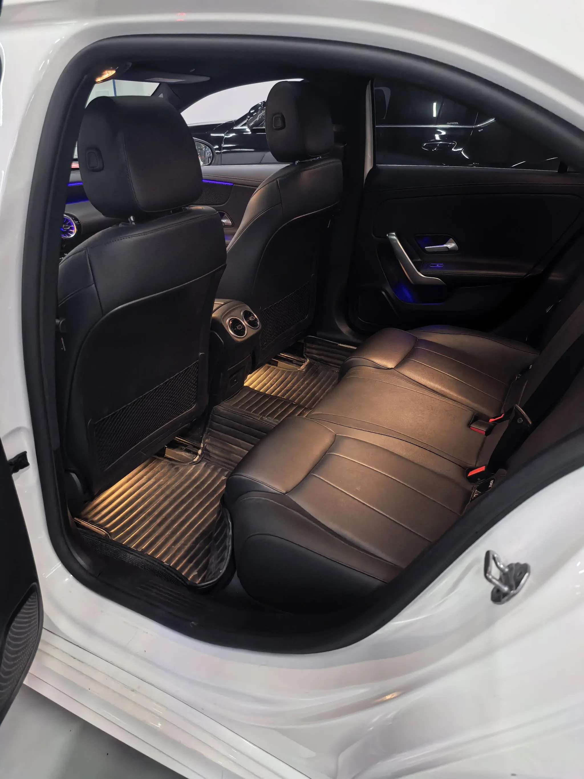 Mercedes-Benz Mercedes-Benz A-class A 200 L sports sedan fashion Version