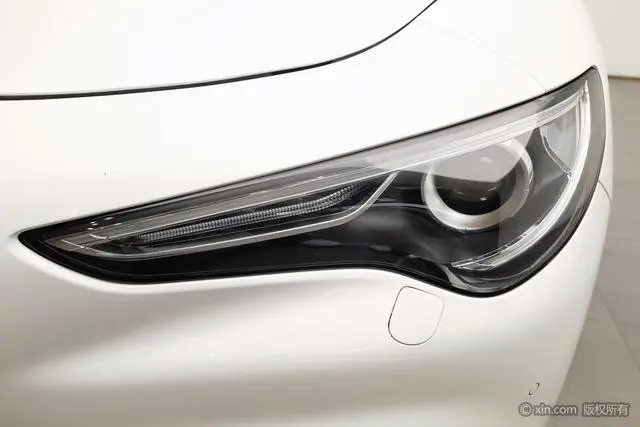 Alfa Romeo Stelvio 2.0T 200HP Elite Edition