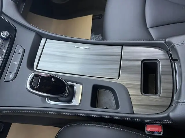 Buick Lacrosse 652T luxury