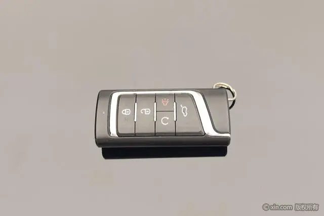 GAC Trumpchi GS8 320T two-wheel drive luxury Zhilian Edition 7 seats