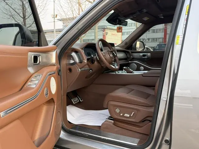 Tank Tank 700 Hi4-T Extreme Edition