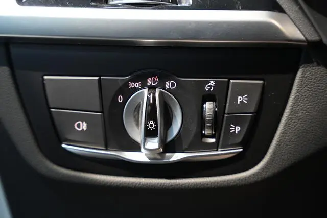 BMW BMW X3 xDrive30i leading M sports suit