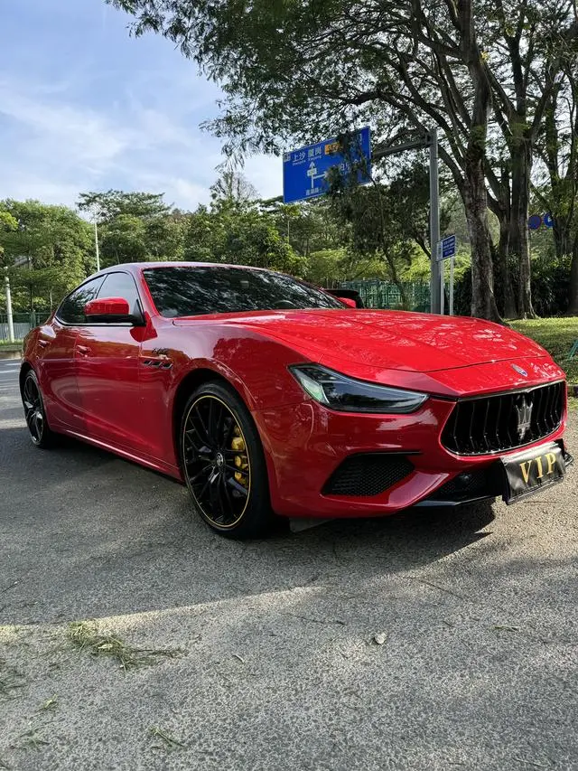 Maserati Ghibli 3.0T F Tributo Tribute Special Edition