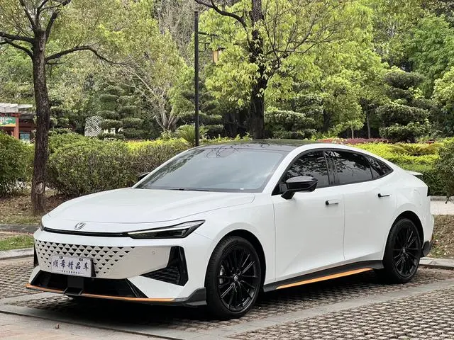 Changan Changan UNI-V 1.5T Premium Sports type