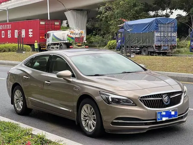 Buick Lacrosse 30H luxury