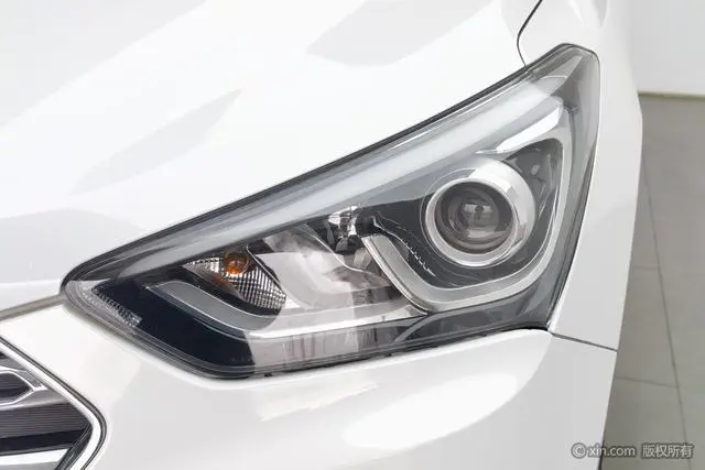 Hyundai Shengda 2.0T automatic four-wheel drive intelligent 7-seater