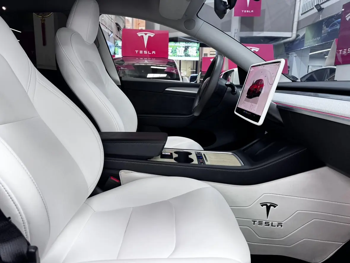 Tesla Model Y Long battery life all-wheel drive version