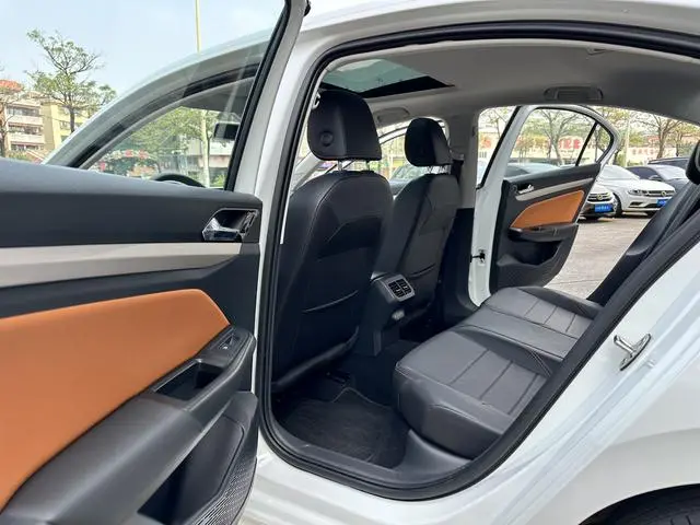 Volkswagen Bora 200TSI DSG Yuexing PRO Edition