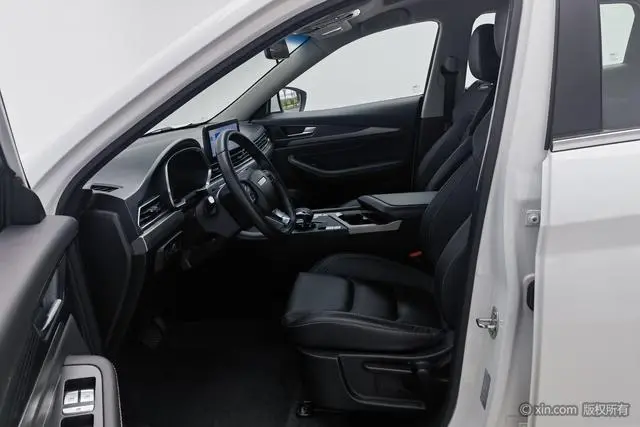 Dongnan Southeast DX8S 1.5T DCT Chief Edition 5 Seats
