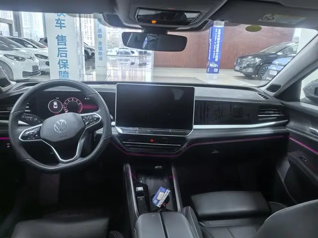 Volkswagen Passat Pro 380TSI Dragon Edition