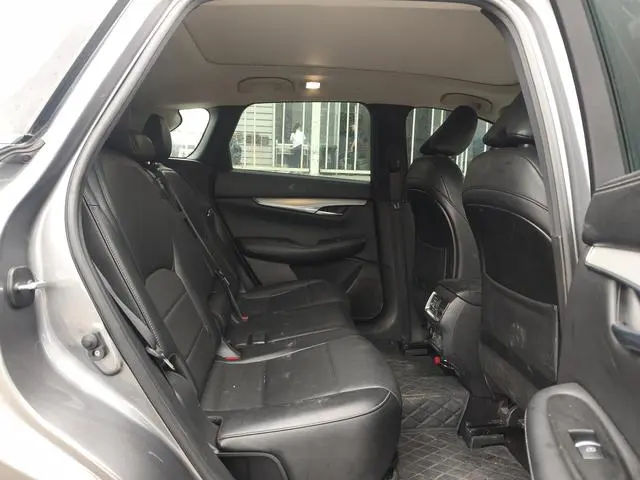 Infiniti Infiniti QX50 2.0T two-wheel drive pilot version
