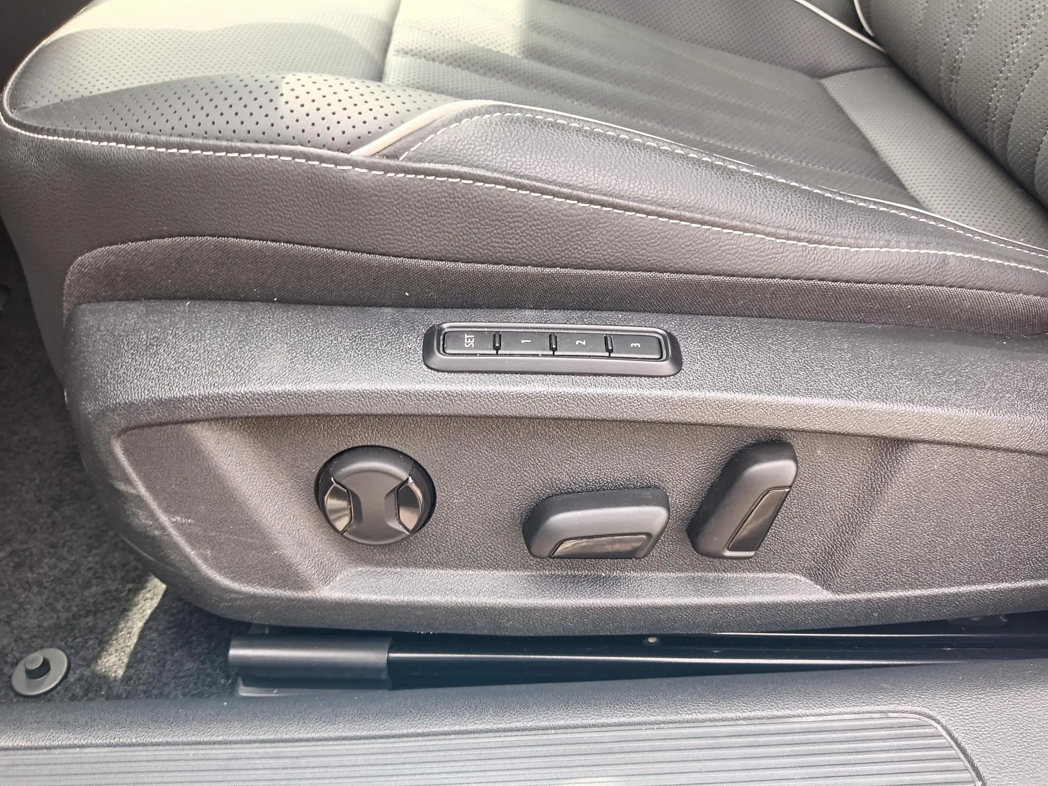 Volkswagen Passat Outstanding 380TSI Longteng Edition